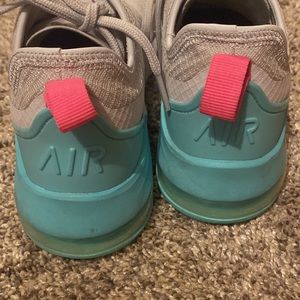 Nike air max womens shoes